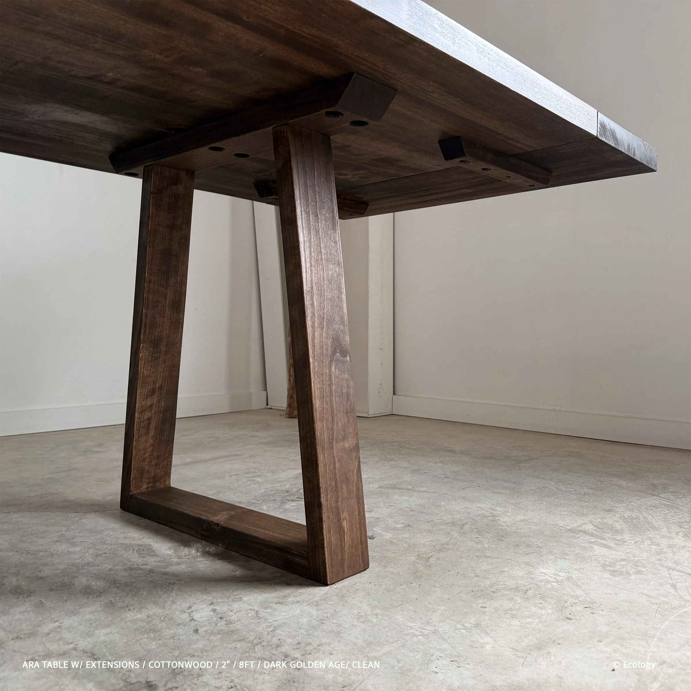 Ara Table - Image 9